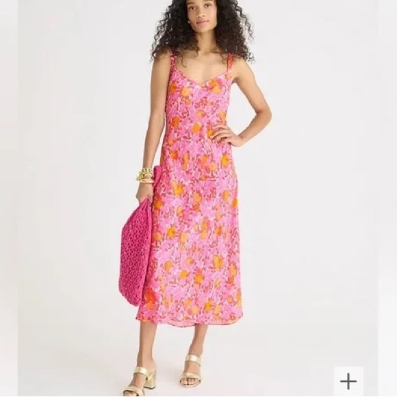 Gwyneth V-neck cupro-blend slip dress in pink limone print - Picture 2 of 9